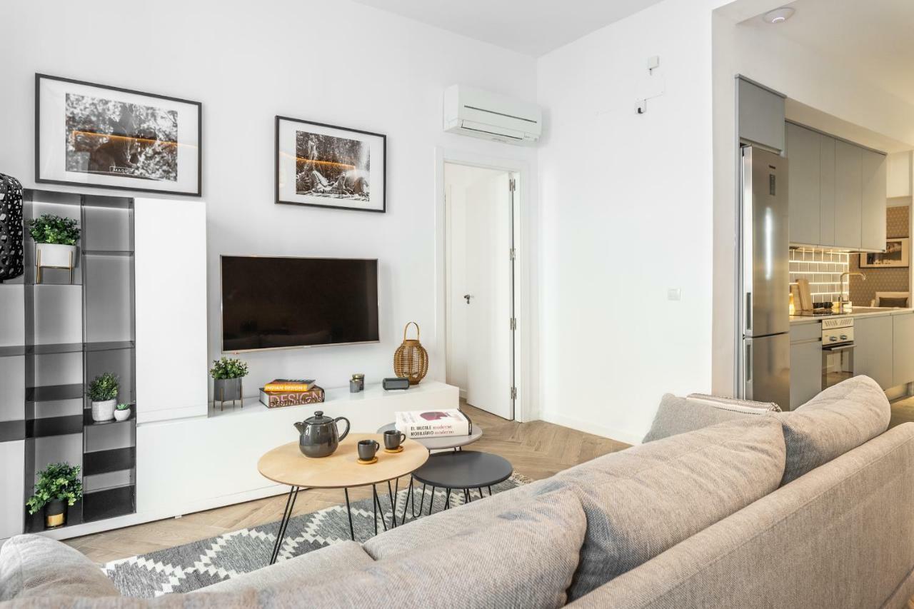 Apartament Waou Gran Via Es Mia - Corta Duracion Madryt Zewnętrze zdjęcie