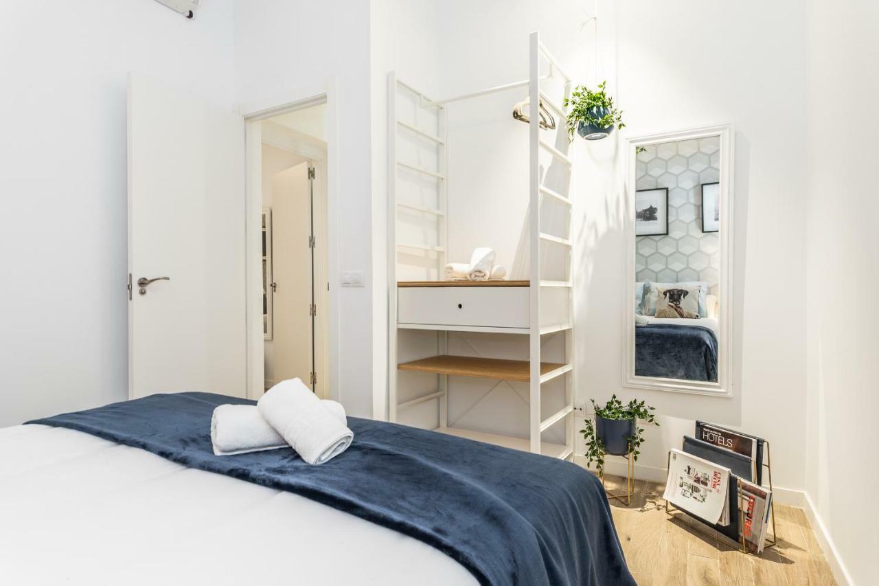 Apartament Waou Gran Via Es Mia - Corta Duracion Madryt Zewnętrze zdjęcie