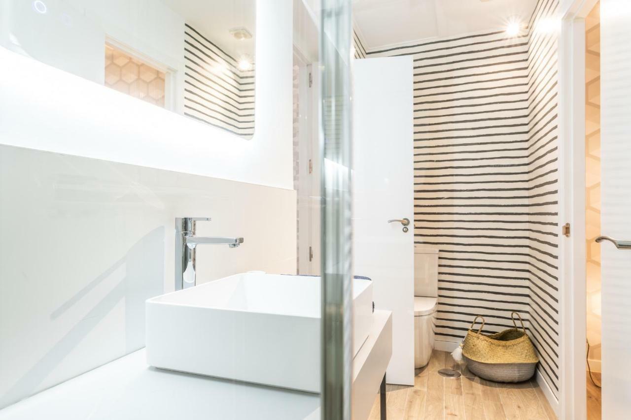 Apartament Waou Gran Via Es Mia - Corta Duracion Madryt Zewnętrze zdjęcie